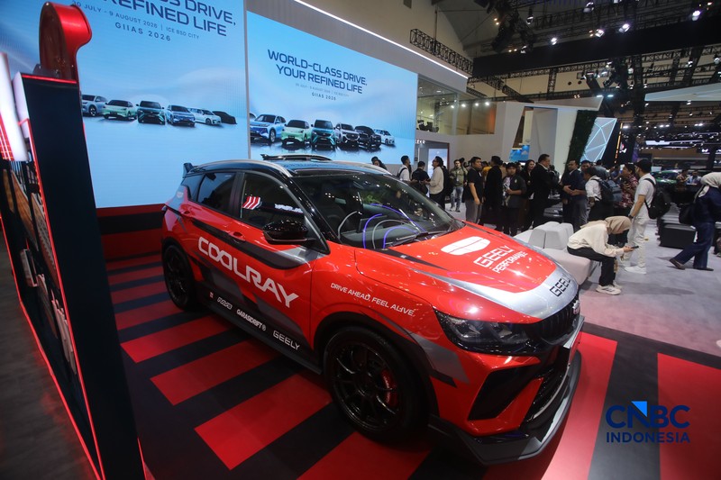 Geely Coolray ditampilkan dalam acara GIIAS 2026 di ICE BSD, Kabupaten Tangerang, Banten, Rabu (29/7/2026). (CNBC Indonesia/Faisal Rahman)