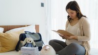 Ibu Baru Sering Kewalahan Saat Bepergian? 3 Barang Ini Bisa Bantu