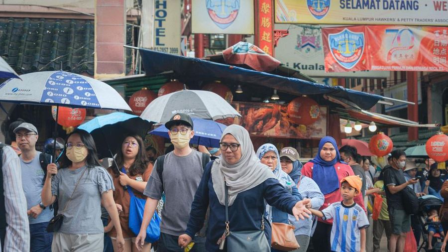 Ilustrasi Warga di Malaysia. (Dok Pexels)