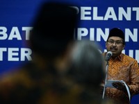 Sekretaris Jenderal Kementerian Komdigi Ismail memberikan arahan saat Pelantikan Pejabat Pimpinan Tinggi Pratama di lingkungan kemkomdigi, Jakarta, Rabu (29/07/2026). (Anhar/Komdigi)