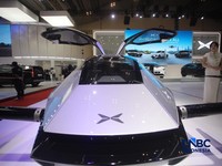 Mobil terbang buatan XPeng AeroHT yang dinamai Land Aircraft Carrier ditampilkan dalam acara GIIAS 2026 di ICE BSD, Kabupaten Tangerang, Banten, Rabu (29/7/2026). (CNBC Indonesia/Faisal Rahman)