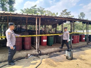 3 Lokasi Kilang Minyak Ilegal di Muba Digerebek Polisi, 8 Orang Diamankan