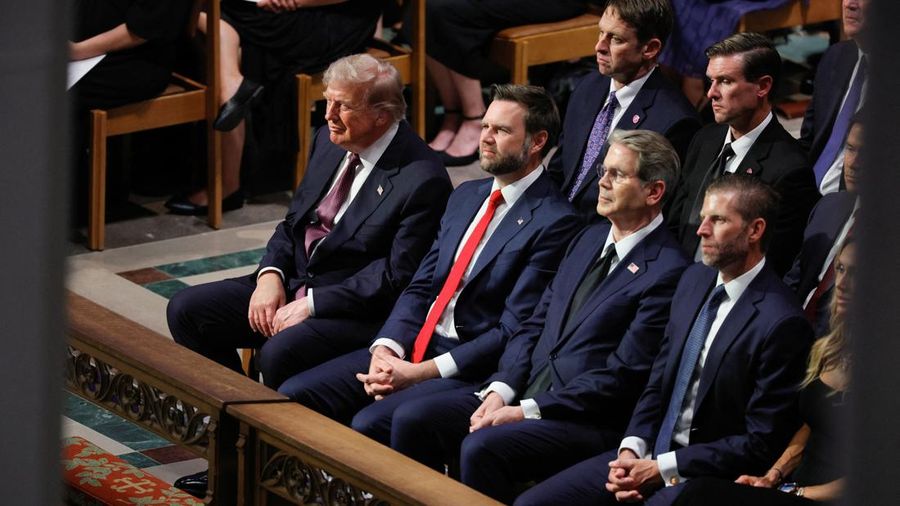 Presiden AS Donald Trump, Wakil Presiden AS JD Vance, Menteri Keuangan AS Scott Bessent, Eric Trump, dan istrinya Lara menghadiri upacara pemakaman mendiang Senator AS Lindsey Graham (R-SC) di Katedral Nasional Washington di Washington, D.C., AS, 28