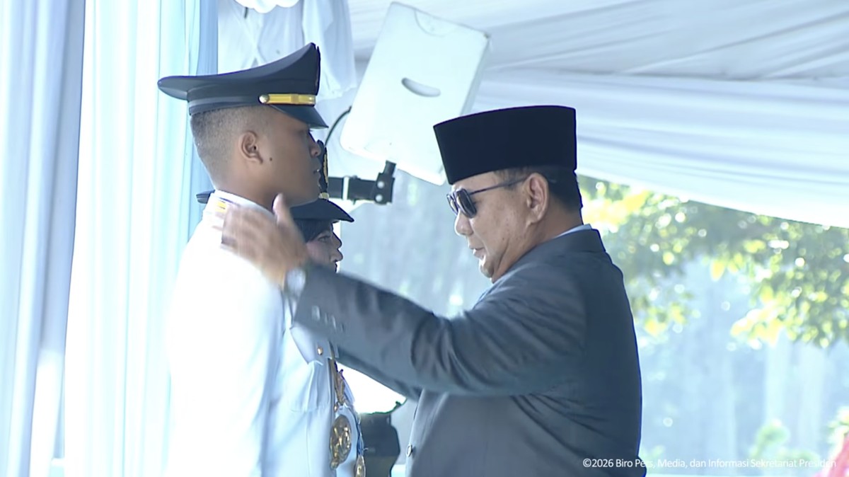 Pesan Prabowo ke Lulusan IPDN: Rakyat Tidak Butuh Birokrasi Berbelit