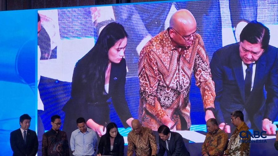 PT Bumi Etam Chemical (BEC), perusahaan patungan PT Arutmin Indonesia (Arutmin) dan PT Kaltim Prima Coal (KPC), bersama PT Istana Karang Laut (IKL) dan China National Chemical Engineering Co., Ltd. (CNCEC), secara resmi menandatangani kontrak *Front-