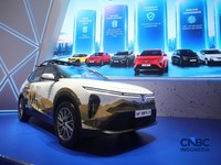 VinFast VF MPV 7 ditampilkan dalam acara GIIAS 2026 di ICE BSD City, Kabupaten Tangerang, Banten, Rabu (29/7/2026). (CNBC Indonesia/Faisal Rahman)