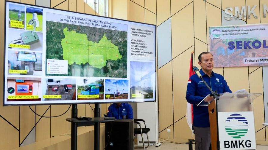 Badan Meteorologi, Klimatologi, dan Geofisika (BMKG) terus memperkuat kesiapsiagaan masyarakat menghadapi ancaman gempabumi melalui penyelenggaraan Sekolah Lapang Gempabumi (SLG) di SMKN 1 Leuwiliang, Kabupaten Bogor, Rabu (29/7/2026). (Dok. BMKG)