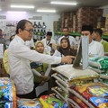 Bapanas melakukan pengawasan beras di pasar. (Dok. Humas Bapanas)