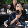 Sari Esayanti Direktur Eksekutif IMA saat memberikan pemaparan dalam acara Coffee Morning “Kupas Tuntas Dinamika Tata Kelola Industri Pertambangan Mineral” di Parle, Senayan, Jakarta, Kamis (30/7/2026). (CNBC Indonesia/Tri Susilo)