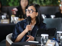 Sari Esayanti Direktur Eksekutif IMA saat memberikan pemaparan dalam acara Coffee Morning “Kupas Tuntas Dinamika Tata Kelola Industri Pertambangan Mineral” di Parle, Senayan, Jakarta, Kamis (30/7/2026). (CNBC Indonesia/Tri Susilo)