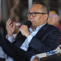 Ketua Forum Industri Nikel Indonesia (FINI), Arif Perdanakusumah saat memberikan pemaparan dalam acara Coffee Morning “Kupas Tuntas Dinamika Tata Kelola Industri Pertambangan Mineral” di Parle, Senayan, Jakarta, Kamis (30/7/2026). (CNBC Indonesia