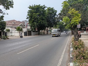 Ada Pemeliharaan di Jalan Jaksa Agung Suprapto Lamongan, Ini Rekayasanya