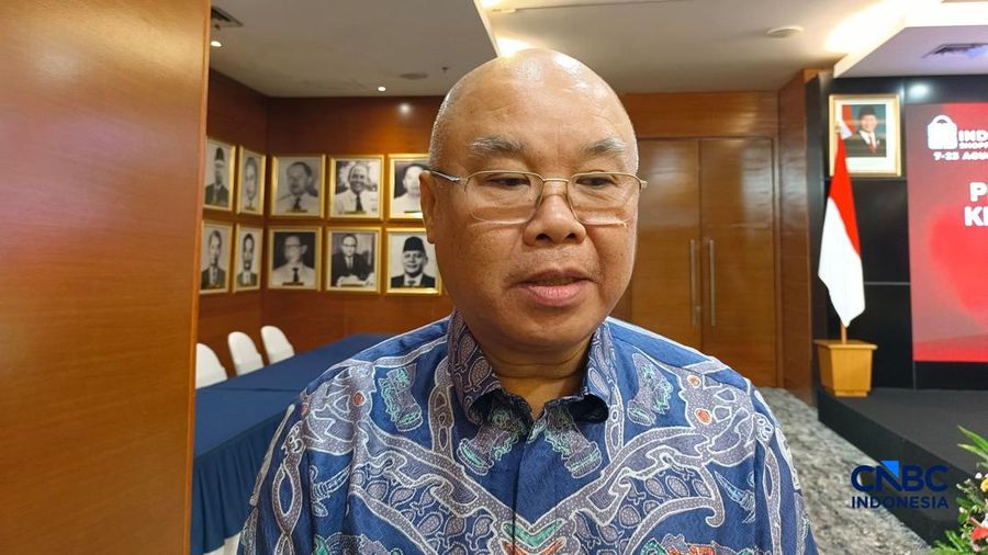 Ketua Umum APPBI, Alphonzus Widjaja saat ditemui di Auditorium Kemendag, Jakarta, Kamis (30/7/2026). (CNBC Indonesia/Martyasari Rizky)