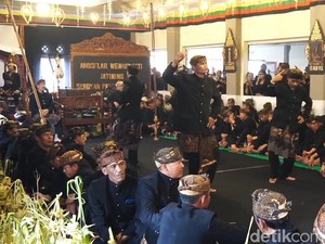 Video: Melihat Tari Sodoran di Perayaan Hari Raya Karo Suku Tengger