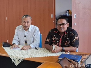 WN Inggris Tangisi Sampah di Sembalun-Mahasiswi Depresi 12 Kali Gagal Ujian
