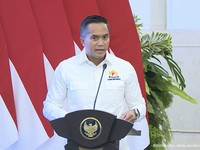 Ketua Umum Kamar Dagang dan Industri Inonesia (KADIN), Anindya Novyan Bakrie menyampaikan pemaparan saat melakukan pertemuan Pengusaha KADIN Pusat dan Daerah Seluruh Indonesia bersama Presiden Prabowo Subianto di Istana Merdeka, Jakarta, Jumat (31/7/