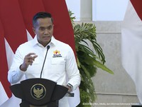 Ketua Umum Kamar Dagang dan Industri Inonesia (KADIN), Anindya Novyan Bakrie menyampaikan pemaparan saat melakukan pertemuan Pengusaha KADIN Pusat dan Daerah Seluruh Indonesia bersama Presiden Prabowo Subianto di Istana Merdeka, Jakarta, Jumat (31/7/