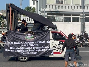 Ratusan Pesilat PSHT Mulai Geruduk Polrestabes Surabaya