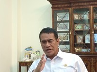 Menteri Pertanian (Mentan) Amran Sulaiman saat ditemui di kediamannya, Jakarta, Jumat (31/7/2026) . (CNBC Indonesia/Martyasari Rizki)
