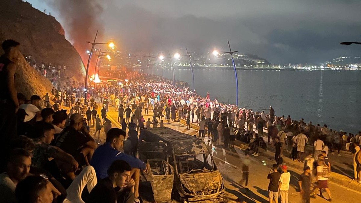 Chaos! Spanyol Diserbu Migran Maroko, Tentara Turun-Korban Berjatuhan 