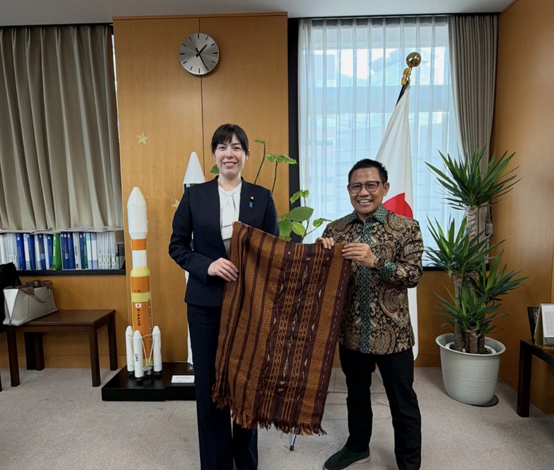 Pemerintah Indonesia dan Jepang memperkuat kemitraan strategis melalui pengembangan sumber daya manusia (SDM) dan talenta global. Komitmen tersebut mengemuka dalam pertemuan dengan Menteri Jepang untuk Society of Well-Ordered and Harmonious Coexistence with Foreign Nationals, Kimi Onoda. (Instagram/caiminow)