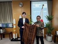 Pemerintah Indonesia dan Jepang memperkuat kemitraan strategis melalui pengembangan sumber daya manusia (SDM) dan talenta global. Komitmen tersebut mengemuka dalam pertemuan dengan Menteri Jepang untuk Society of Well-Ordered and Harmonious Coexisten