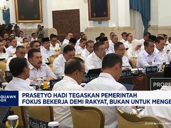 Prasetyo Hadi Tegaskan Pemerintah Bekerja Bukan Mengejar Survey