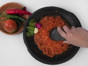 Awas! Mengulek Sambel juga Bisa Bikin Saraf Kejepit
