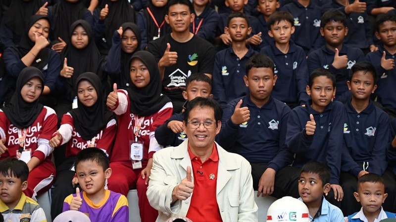 Menkeu Kunjungi Sekolah Rakyat Surabaya, Pastikan  Asrama dan Kelas Layak Guna . (Dok Kemenkeu)