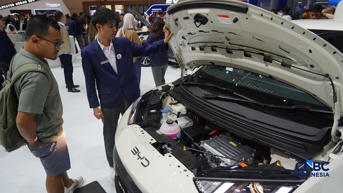 Penjualan Mobil Cetak Rekor Tertinggi 2026, BYD Tancap Gas ke 5 Besar