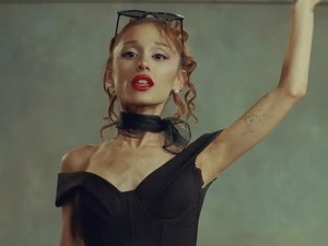Ariana Grande Umumkan Hiatus Setelah Penampilannya di Konser Tuai Sorotan