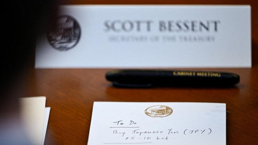 A notepad in front of U.S. Secretary of the Treasury Scott Bessent reads "To Do Buy Japanese Yen $5-10 bil" as he participates in a cabinet meeting at Camp David, Maryland, U.S., July 31, 2026. The note, photographed at 11:33 EDT, came after Reuters