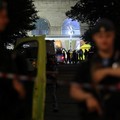 Law enforcement officers and emergency services personnel near the site of an explosion at a restaurant in central Moscow, Russia August 1, 2026. REUTERS/Anastasia Barashkova
