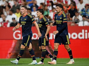 Arsenal Diingatkan Jangan Terlarut Euforia Juara Musim Lalu