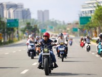 Kepala Otorita Ibu Kota Nusantara (IKN), Basuki Hadimuljono, membagikan momen saat mengendarai sepeda motor berkeliling kawasan IKN melalui akun Instagram pribadinya. (Instagram/basukihadimuljono)