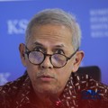 Ketua Dewan Komisioner LPS, Anggito Abimanyu saat Konferensi Pers Hasil Rapat Berskla KSSK III Tahun 2016 di Jakarta, Senin (3/8/2026). (CNBC Indonesia/Faisal Rahman)
