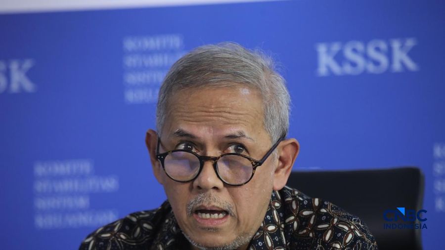 Ketua Dewan Komisioner LPS, Anggito Abimanyu saat Konferensi Pers Hasil Rapat Berskla KSSK III Tahun 2016 di Jakarta, Senin (3/8/2026). (CNBC Indonesia/Faisal Rahman)