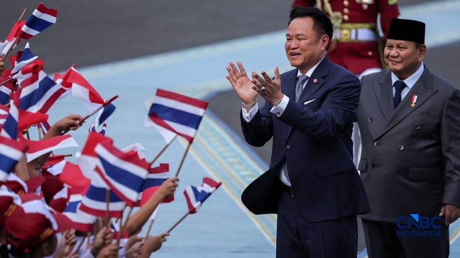 Upacara penyambutan kenegaraan kunjungan Perdana Menteri Thailand Anutin Charnvirakul digelar di Istana Merdeka, Jakarta Pusat, Senin (3/8/2026). (REUTERS/Willy Kurniawan)