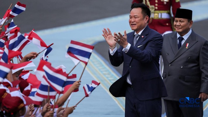 Upacara penyambutan kenegaraan kunjungan Perdana Menteri Thailand Anutin Charnvirakul digelar di Istana Merdeka, Jakarta Pusat, Senin (3/8/2026). (REUTERS/Willy Kurniawan)