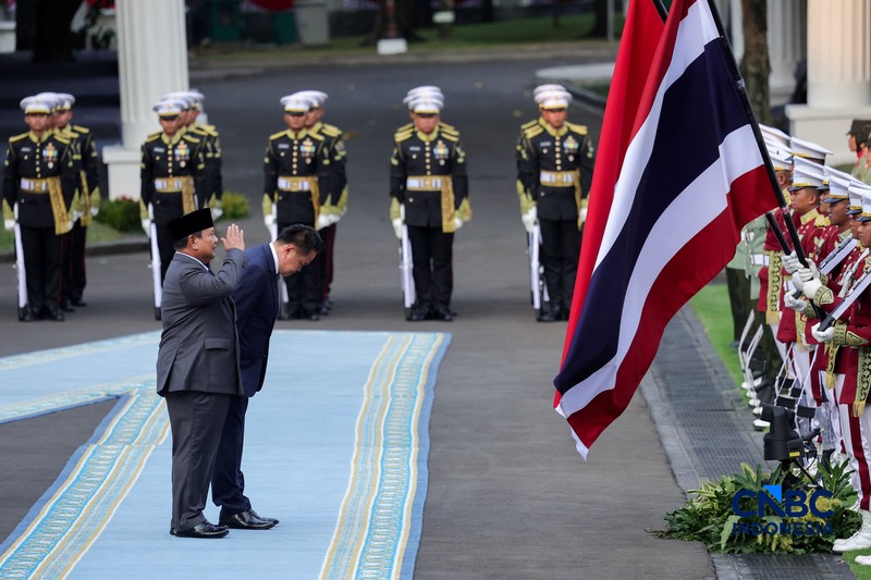 Upacara penyambutan kenegaraan kunjungan Perdana Menteri Thailand Anutin Charnvirakul digelar di Istana Merdeka, Jakarta Pusat, Senin (3/8/2026). (REUTERS/Willy Kurniawan)