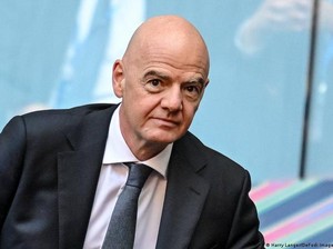 FIFA Tuding UEFA Kampanye Gelap Lawan Infantino
