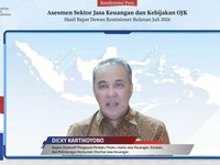 Dicky Kartikoyono saat Konferensi Pers Asesmen Sektor Jasa Keuangan dan Kebijakan OJK Hasil RDKB Bulan Juli 2026. (Tangkapan layar Youtube OJK)