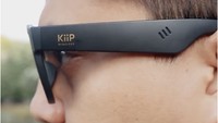 Kacamata Sekaligus Headset Bluetooth, Worth It untuk Gantiin Earphone?