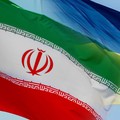 Kolase Bendera Iran dan Ukraina. (Dok. Pexels)