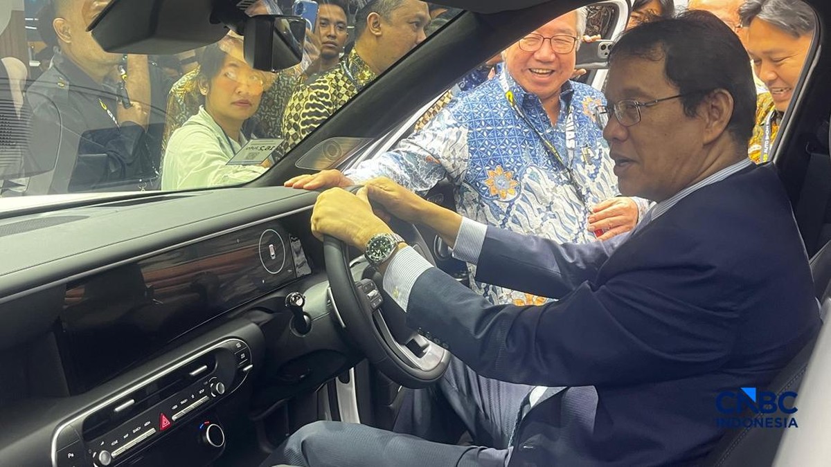 Purbaya Rayu Toyota Pindahkan Pabrik ke RI: Saya Kasih yang Kamu Mau!
