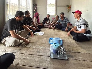 Pria di Pontianak Bisa Peluk Ibunya Lagi Setelah 3 Dekade Lebih Berpisah