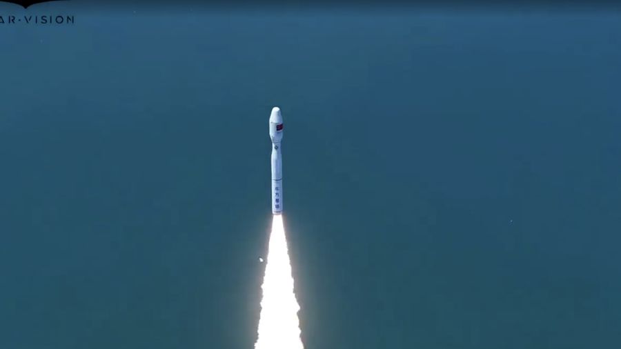 Satelit hiperspektral Lampung-1 resmi lepas landas menumpang roket milik Star Vision dan lepas landas di kawasan perairan Shandong, China, Rabu (5/8/2026). (Tangkapan Layar Video Linkedin/STAR.VISION Aerospace)