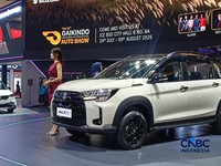 Suzuki XL7 Hybrid dan New Ertiga Hybrid di GIIAS 2026, Rabu (5/8/2026). (CNBC Indonesia/Ferry Sandi)