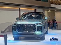 Chery memamerkan Tiggo V dalam gelaran GAIKINDO Indonesia International Auto Show (GIIAS) 2026 di Indonesia Convention Exhibition (ICE) BSD City, Tangerang, Kamis (6/8/2026). (CNBC Indonesia/Ferry Sandi)