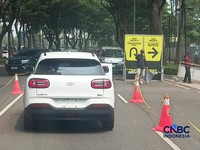 Chery Q menjalani test drive di area sekitaran ICE BSD saat event GIIAS 2026, Kamis (6/8/2026). (CNBC Indonesia/Ferry Sandi)